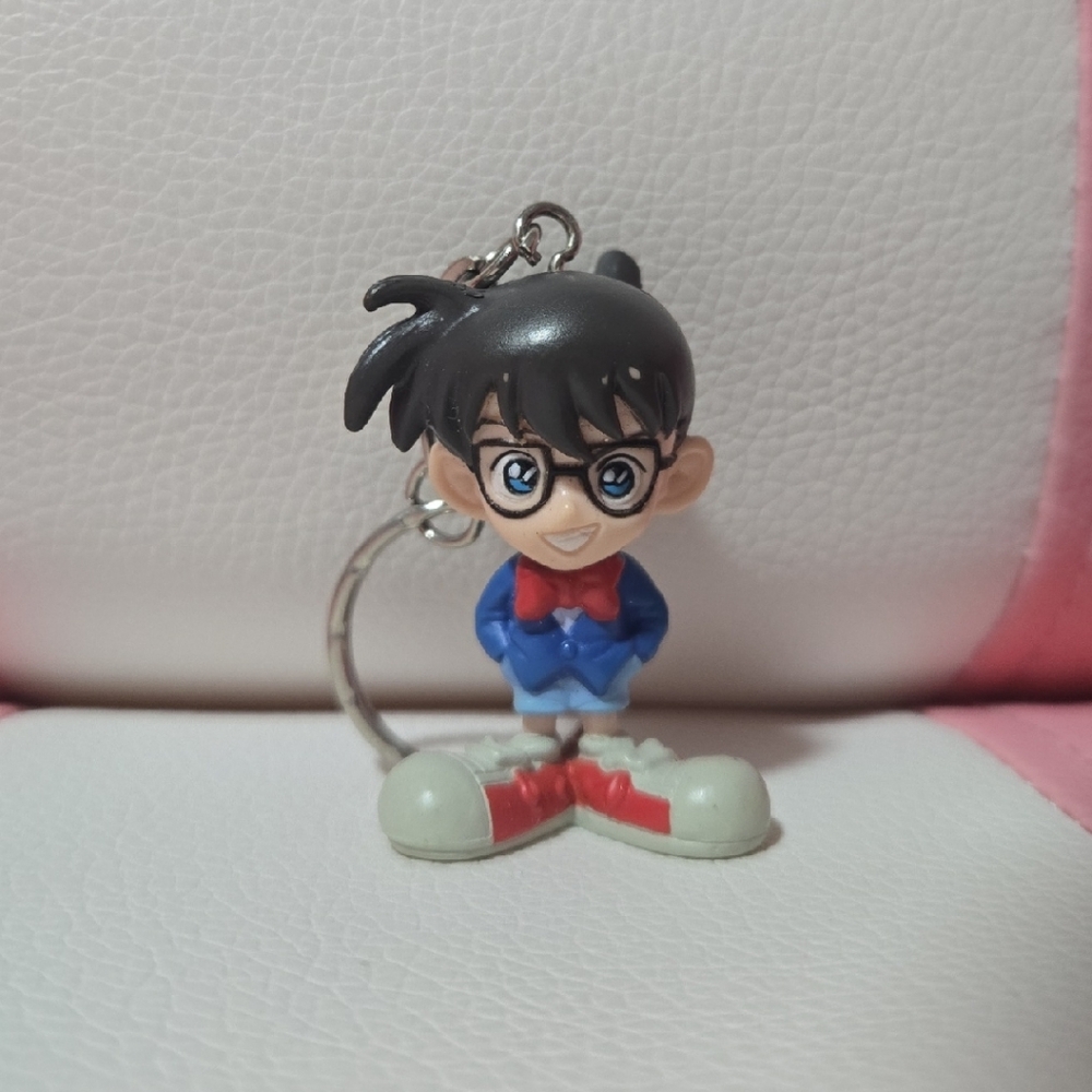 Detective Conan Anime Character Keychain with Red and Blue Outfit